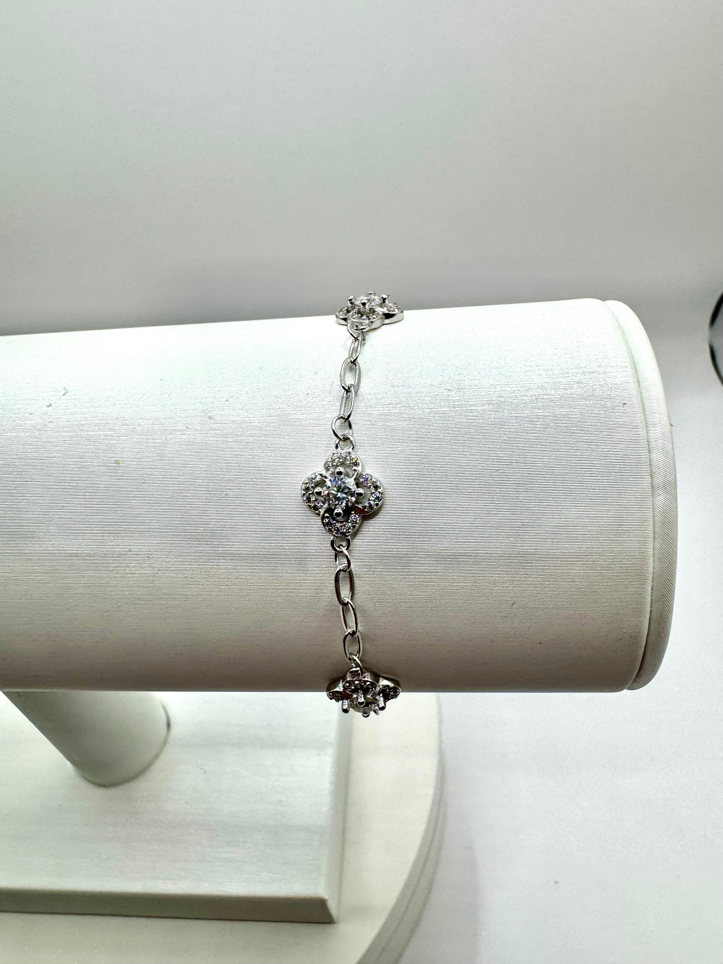 Moissanite clover bracelet